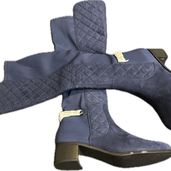 ARGO Quilted Nice Blue Faux Suede boots. Size 10 NWOT - Picture 7 of 16